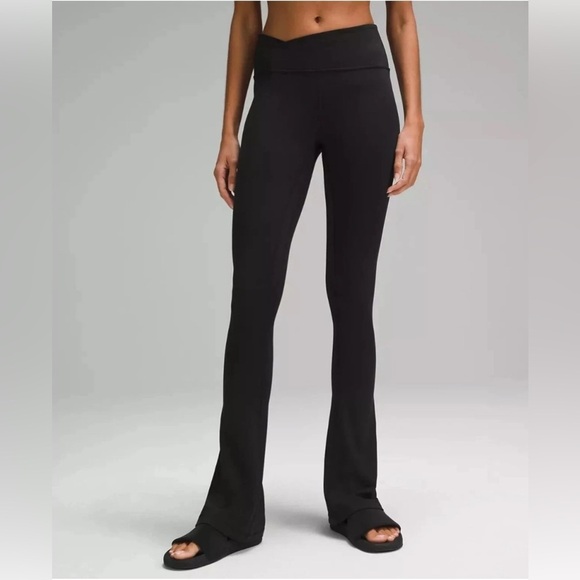 Like new Lululemon align, asymmetrical boot cut leggings - Picture 1 of 7